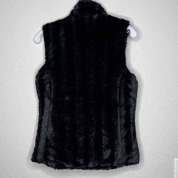 Private Quarters Touch of Mink‎ Vest Black - Picture 3 of 8